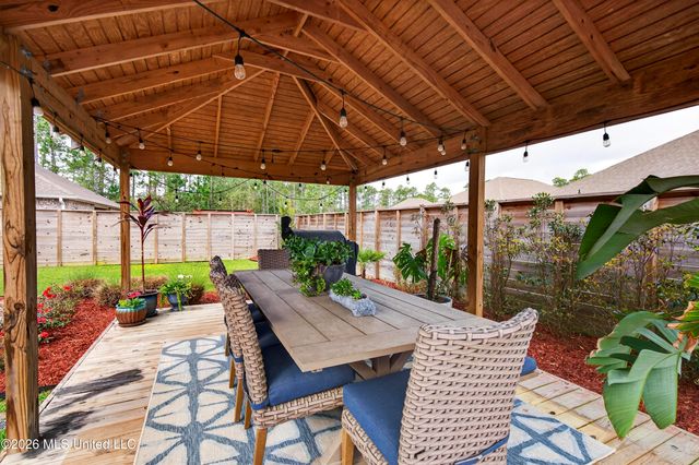 11648 Talla Drive, Ocean Springs, MS 39564