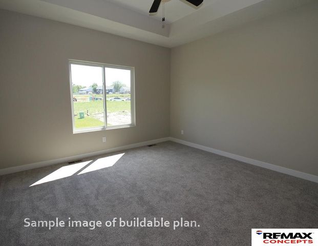 975 W Avondale Street, Lincoln, NE 68523