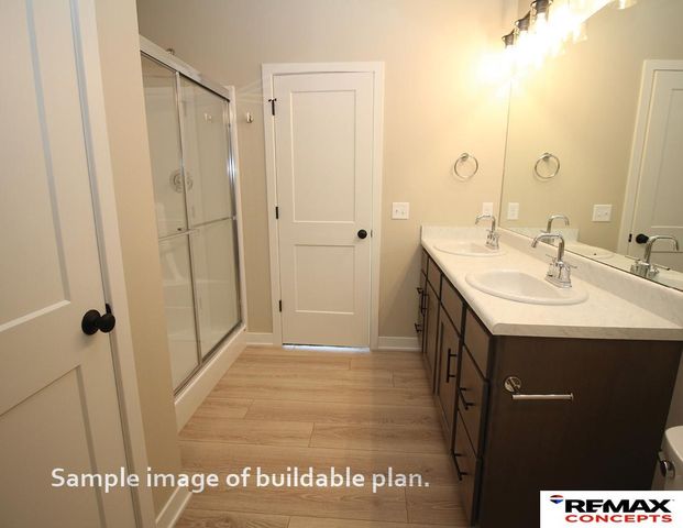 975 W Avondale Street, Lincoln, NE 68523