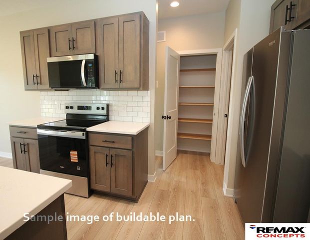 975 W Avondale Street, Lincoln, NE 68523