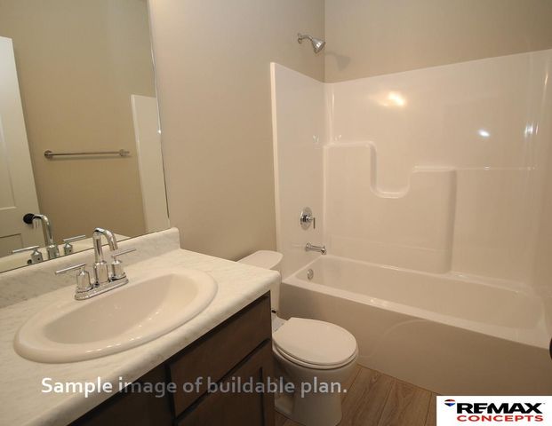 975 W Avondale Street, Lincoln, NE 68523