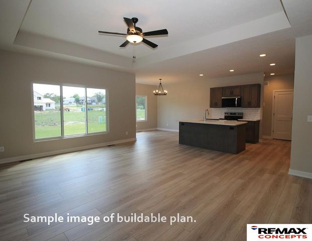 975 W Avondale Street, Lincoln, NE 68523