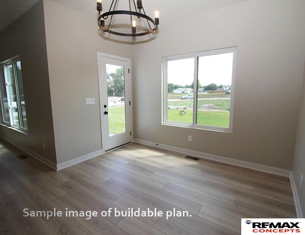 975 W Avondale Street, Lincoln, NE 68523
