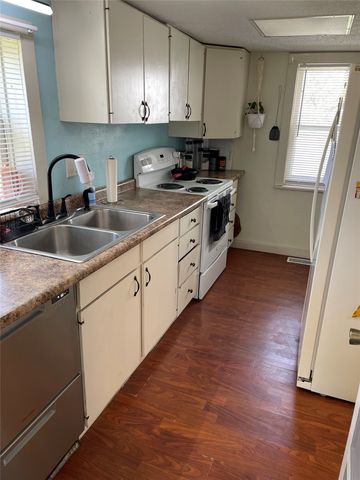 1219 Spencer Street, Grinnell, IA 50112