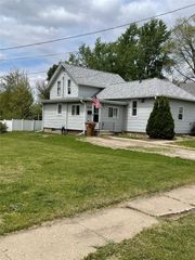 1219 Spencer Street, Grinnell, IA 50112