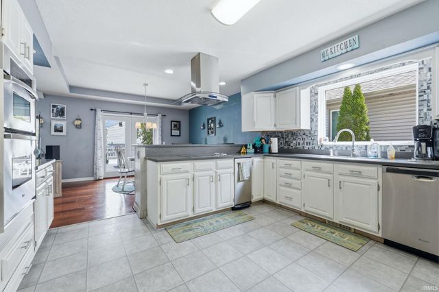 8916 Spring Forest Drive, Fort Wayne, IN 46804