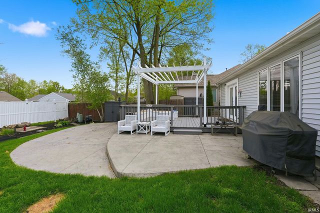 8916 Spring Forest Drive, Fort Wayne, IN 46804