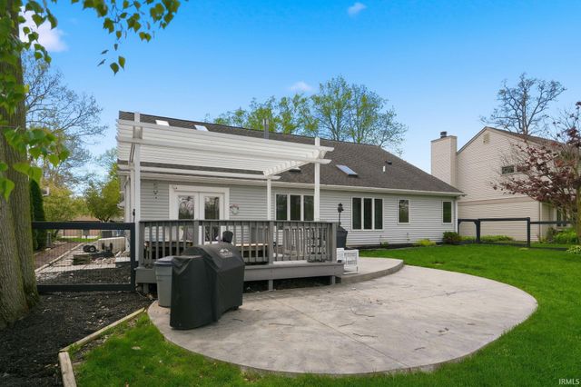 8916 Spring Forest Drive, Fort Wayne, IN 46804