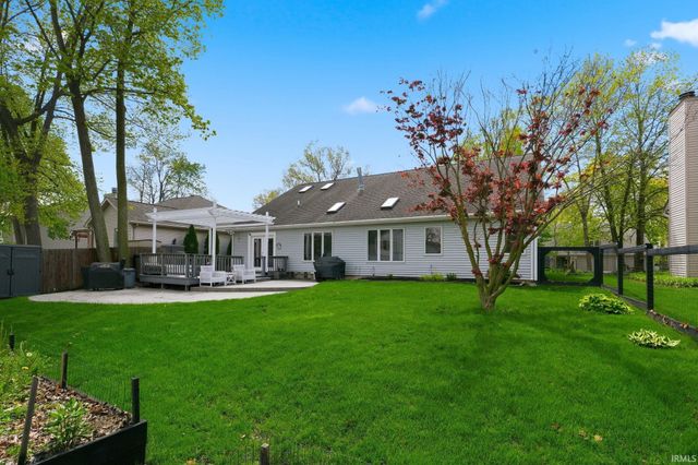 8916 Spring Forest Drive, Fort Wayne, IN 46804