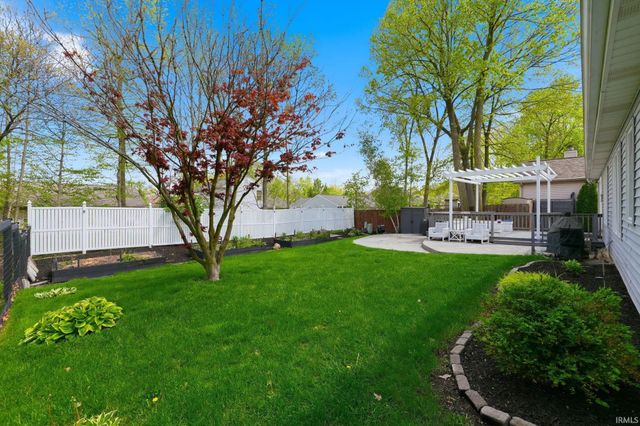 8916 Spring Forest Drive, Fort Wayne, IN 46804