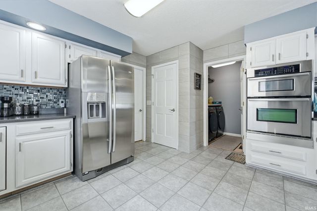 8916 Spring Forest Drive, Fort Wayne, IN 46804
