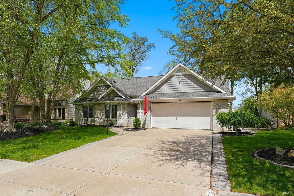 8916 Spring Forest Drive, Fort Wayne, IN 46804