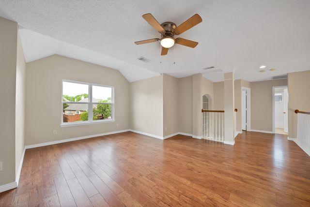 9316 Western Trail, Irving, TX 75063