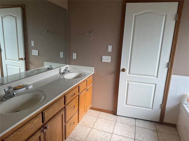 414 E Kirk Street, Perkins, OK 74059