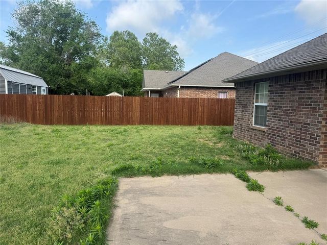 414 E Kirk Street, Perkins, OK 74059
