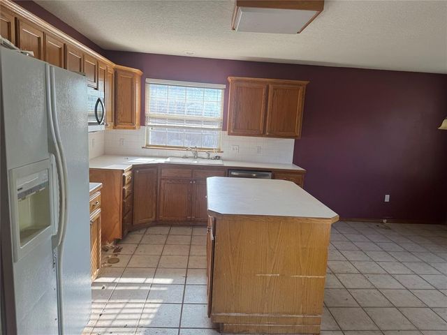 414 E Kirk Street, Perkins, OK 74059