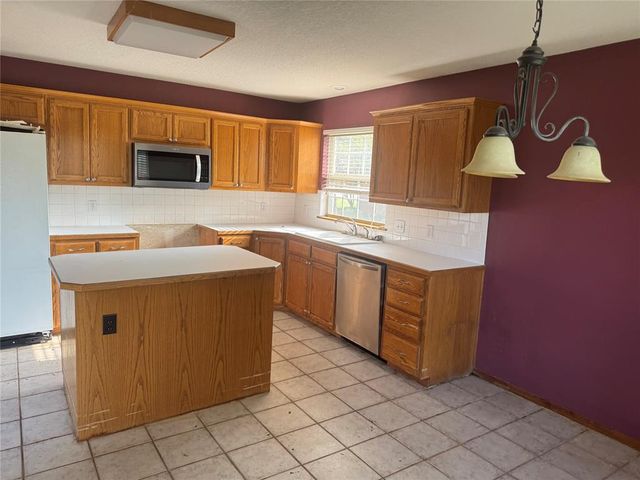414 E Kirk Street, Perkins, OK 74059