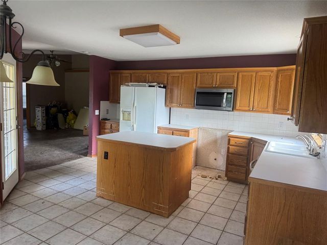 414 E Kirk Street, Perkins, OK 74059