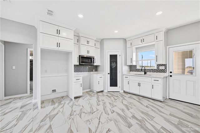 331 Barcelona Drive, Donna, TX 78537