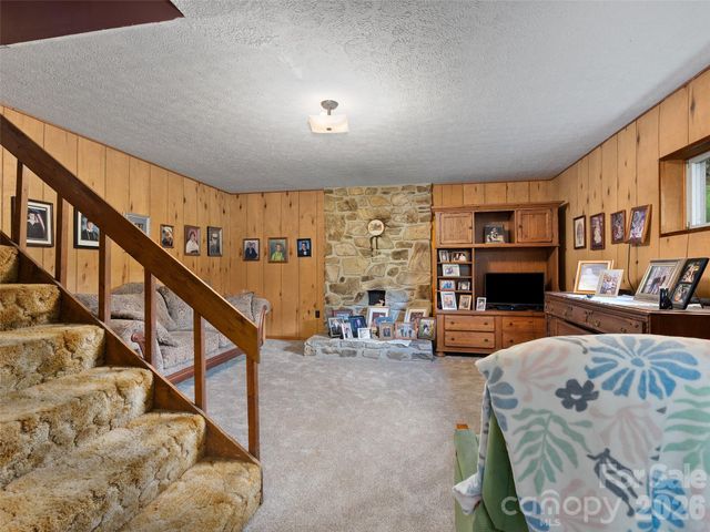 46 Trevor Court, Clyde, NC 28721