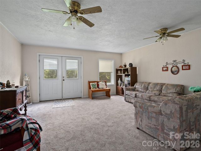 46 Trevor Court, Clyde, NC 28721
