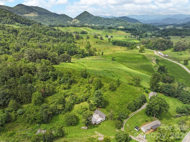 46 Trevor Court, Clyde, NC 28721