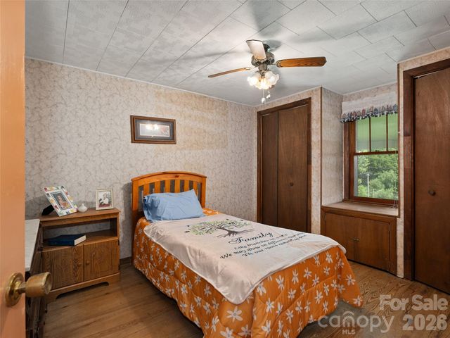 46 Trevor Court, Clyde, NC 28721
