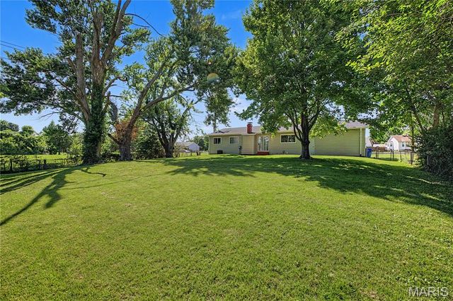 3080 Shackelford Road, Florissant, MO 63031