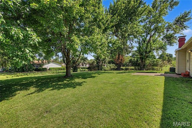 3080 Shackelford Road, Florissant, MO 63031