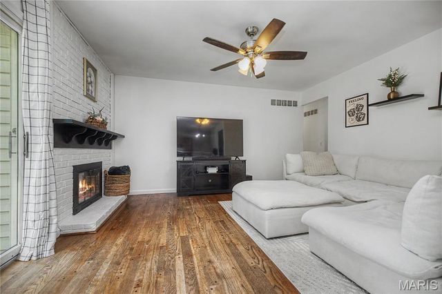 3080 Shackelford Road, Florissant, MO 63031