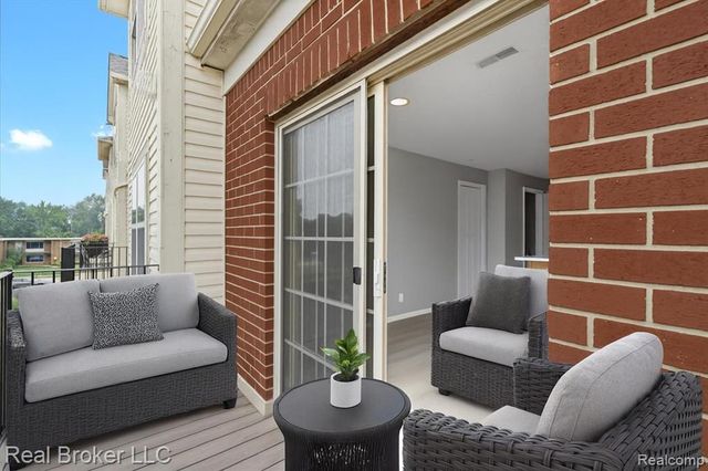 1546 Devon Lane, Troy, MI 48084