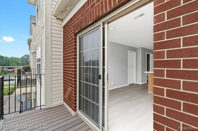 1546 Devon Lane, Troy, MI 48084