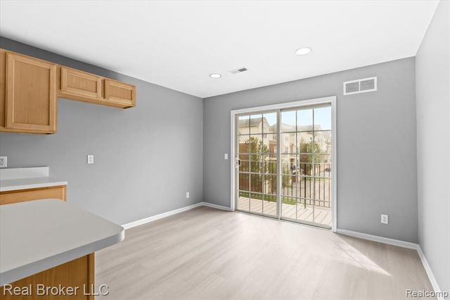 1546 Devon Lane, Troy, MI 48084