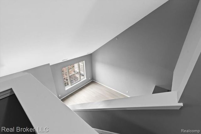 1546 Devon Lane, Troy, MI 48084