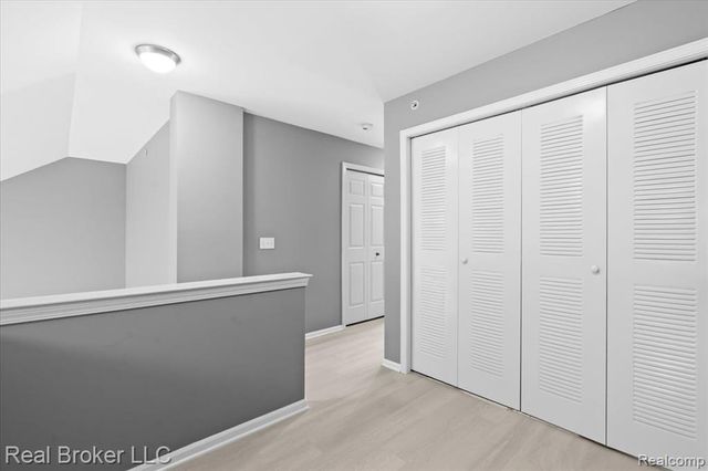 1546 Devon Lane, Troy, MI 48084