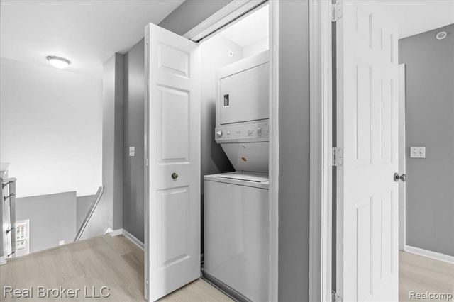 1546 Devon Lane, Troy, MI 48084