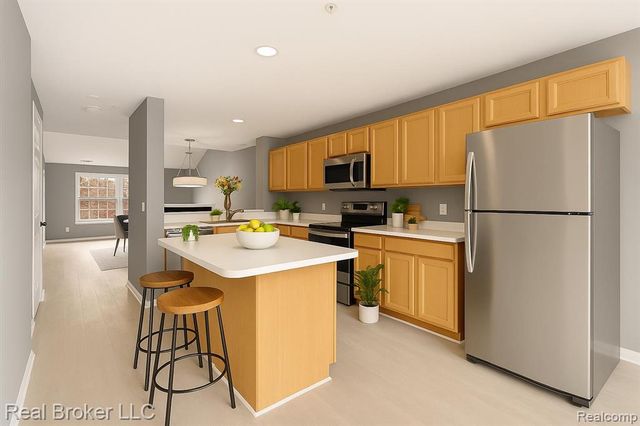 1546 Devon Lane, Troy, MI 48084