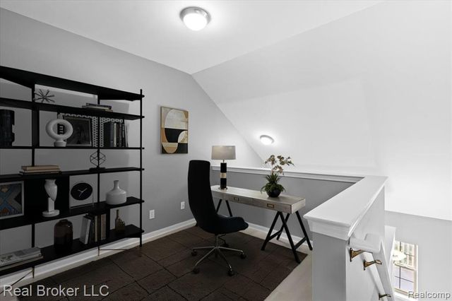 1546 Devon Lane, Troy, MI 48084