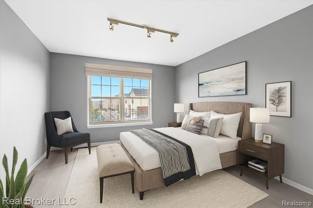 1546 Devon Lane, Troy, MI 48084