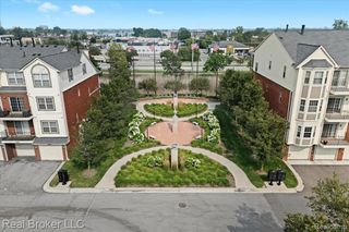 1546 Devon Lane, Troy, MI 48084