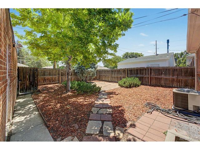 1414 Spruce St, Denver, CO 80220
