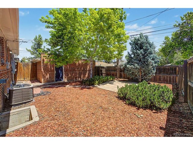 1414 Spruce St, Denver, CO 80220