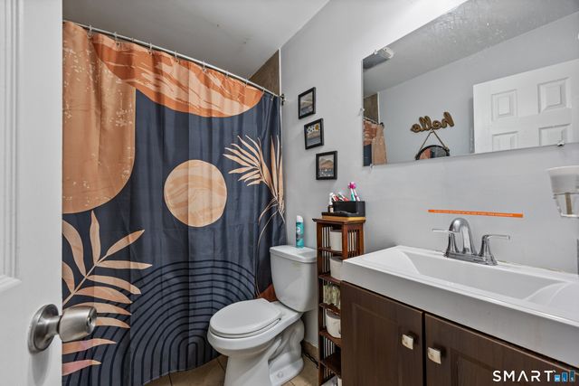 105 Pond Street, Bridgeport, CT 06606