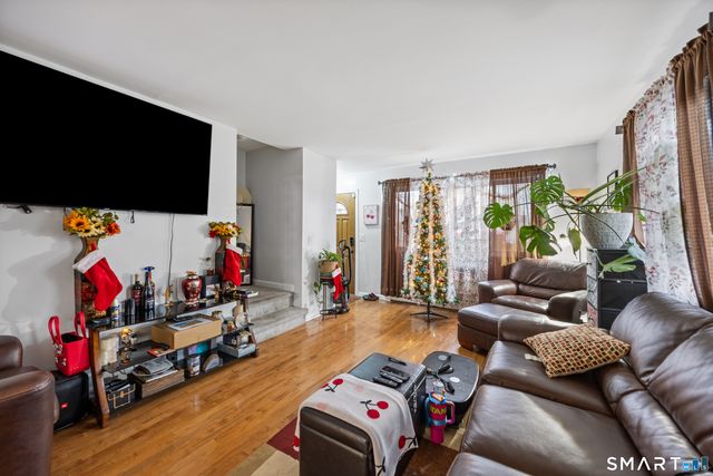 105 Pond Street, Bridgeport, CT 06606