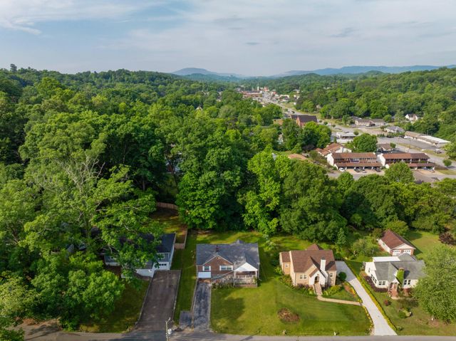 110 Forsythe Street, Chattanooga, TN 37415