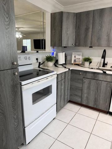 5961 NW 2nd Avenue 108, Boca Raton, FL 33487