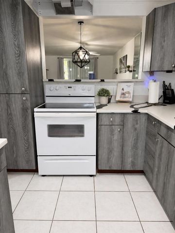 5961 NW 2nd Avenue 108, Boca Raton, FL 33487