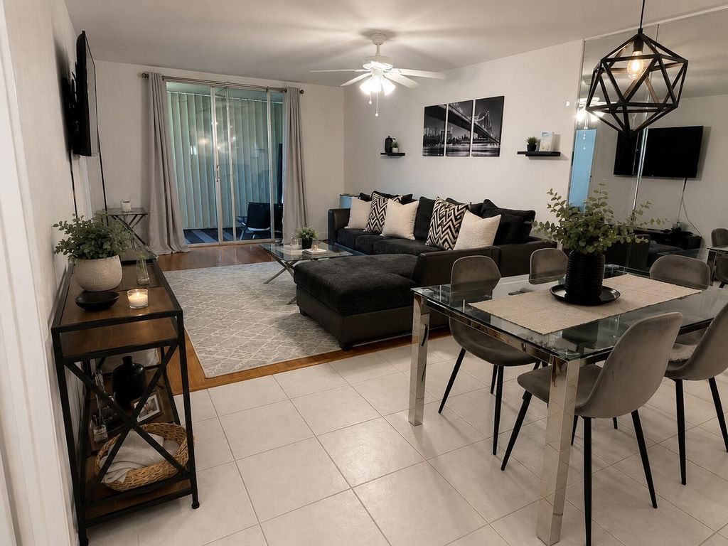 5961 NW 2nd Avenue 108, Boca Raton, FL 33487