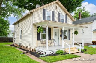 120 S Jackson Street, Ionia, MI 48846