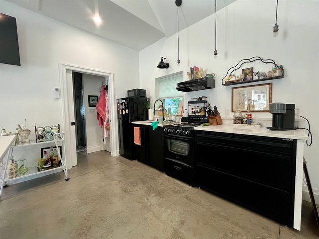 9-11 Revere St 9R, Arlington, MA 02476
